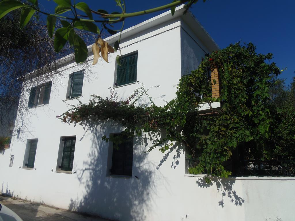 Konstantina Apartment Лакка Экстерьер фото